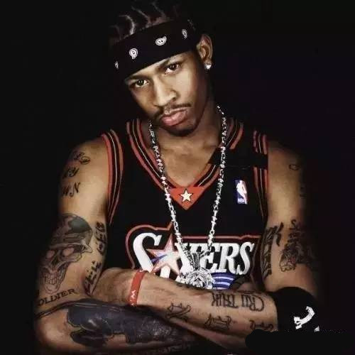 图片报：阿德耶米续约只接受加入解约条款，金额或达8000万欧（图片报：阿德耶米愿续约但需加入解约条款，解约金或高达8000万欧元）