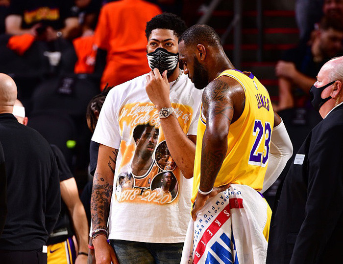 热那亚2-2佛罗伦萨，德赫亚扑点+失误送礼，皮科利破门（热那亚2-2战平佛罗伦萨：德赫亚扑点又失误送礼，皮科利建功）