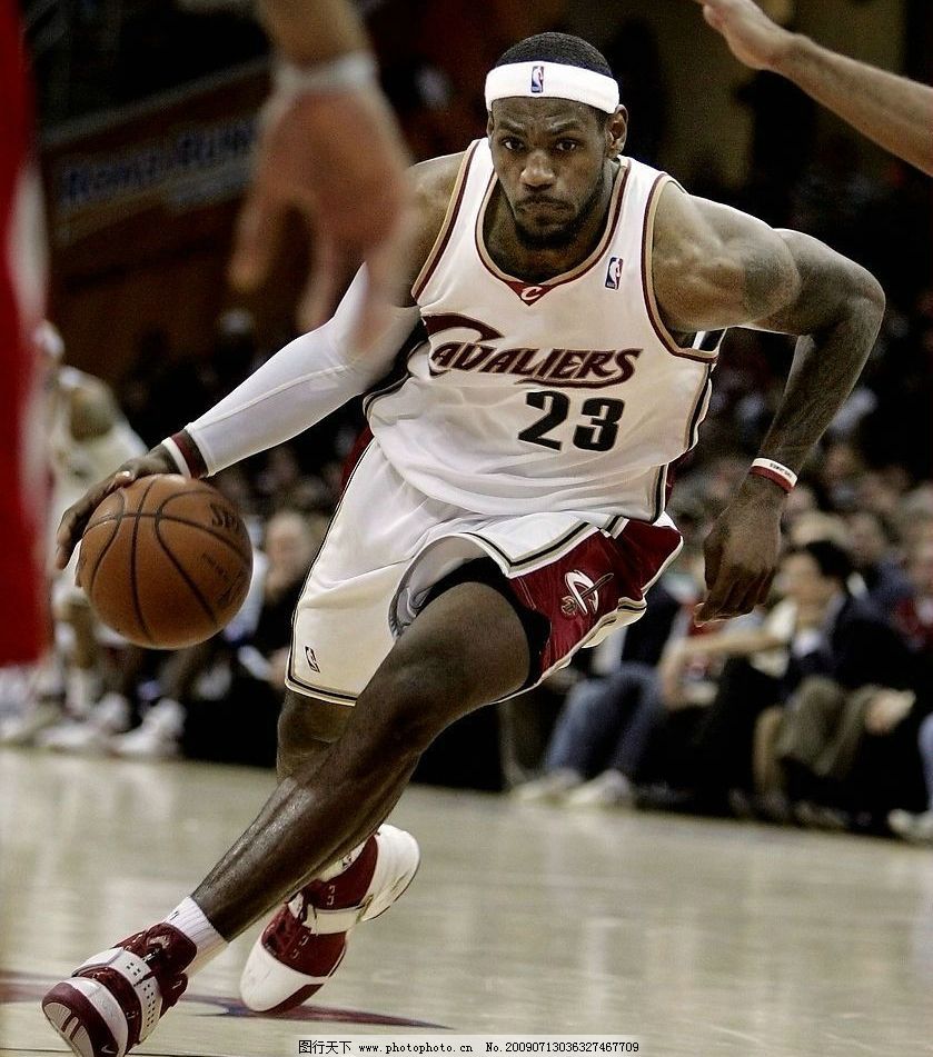 巴西女排公布新名单，中国女排遇劲敌，分组决定晋级之路（巴西女排发布新阵容，中国女排迎强敌，分组形势或成晋级关键）