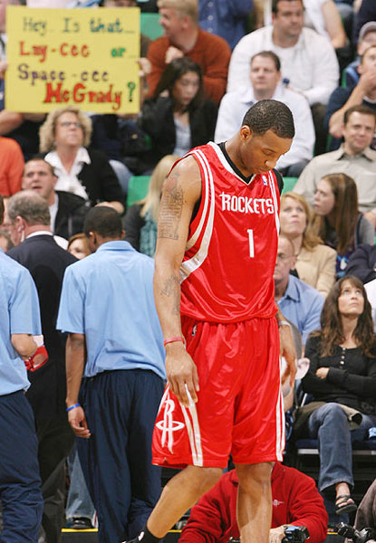 上海海港实现中超三连冠，为中国顶级联赛历史第三队（上海海港夺得中超三连冠，成中国顶级联赛史上第三队）