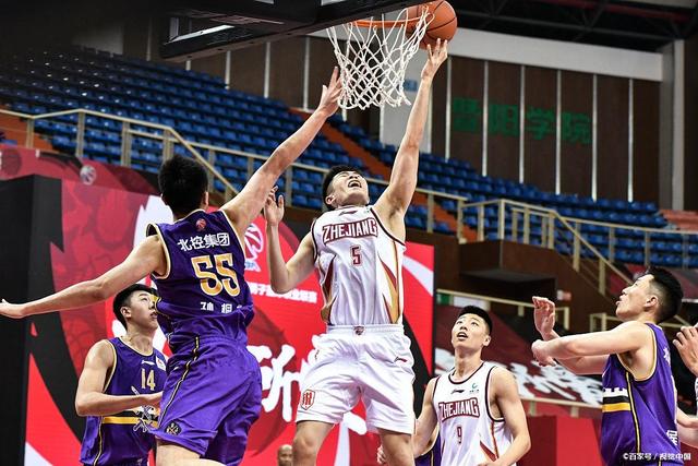 本泽马：不想只当个普通球员，我想在足球中真正留下一些东西（本泽马：不愿做平凡球员，渴望在足坛留下真正的印记）