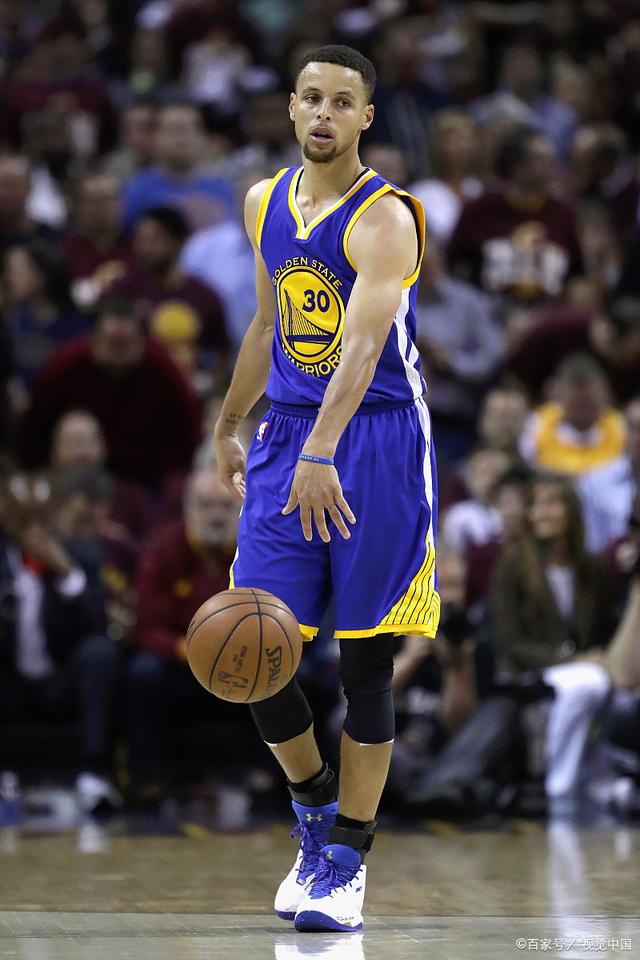 伦敦杀手！格纳布里3次欧冠客战伦敦球队斩7球1助攻（格纳布里欧冠客战伦敦队3场轰7球1助，堪称伦敦克星）